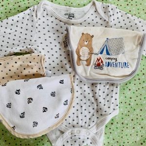 Onesie and bib set - gender neutral, size 6-9 mnth